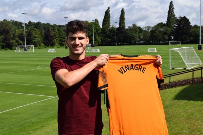 Wolves sign Monaco defender Rúben Vinagre on season-long loan