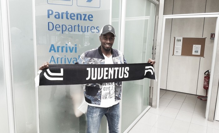 Blaise Matuidi desembarca em Turim e realizará exames médicos na Juventus