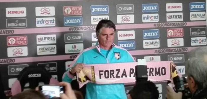Palermo - Lopez alza la voce: "I tifosi hanno ragione, col Milan serve una grande prova"