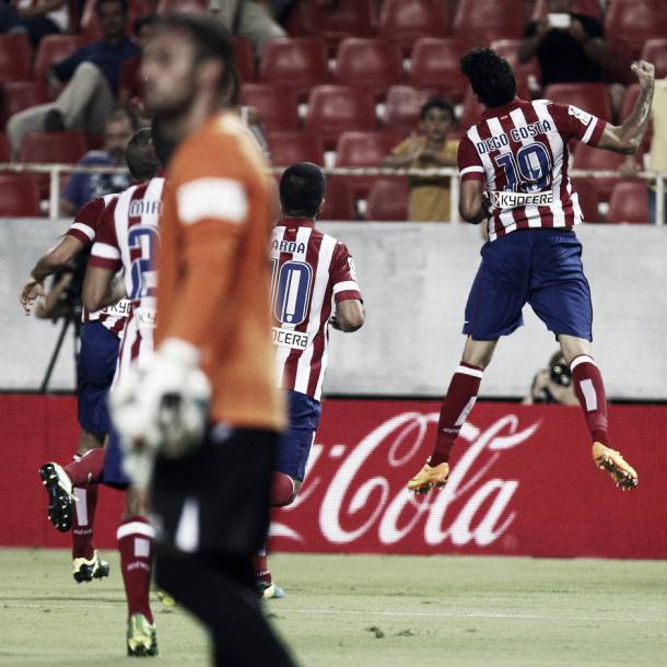 El Atlético de Madrid se agarra a Diego Costa y vence en Sevilla