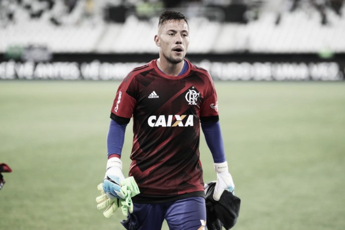 Diego Alves avalia revés para o Botafogo: "Derrota nunca é fácil de digerir"