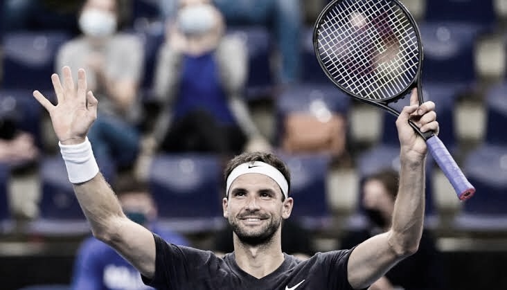 Dimitrov consegue virada e elimina Tsitsipas em Viena Dimitrov consegue virada e elimina Tsitsipas em Viena