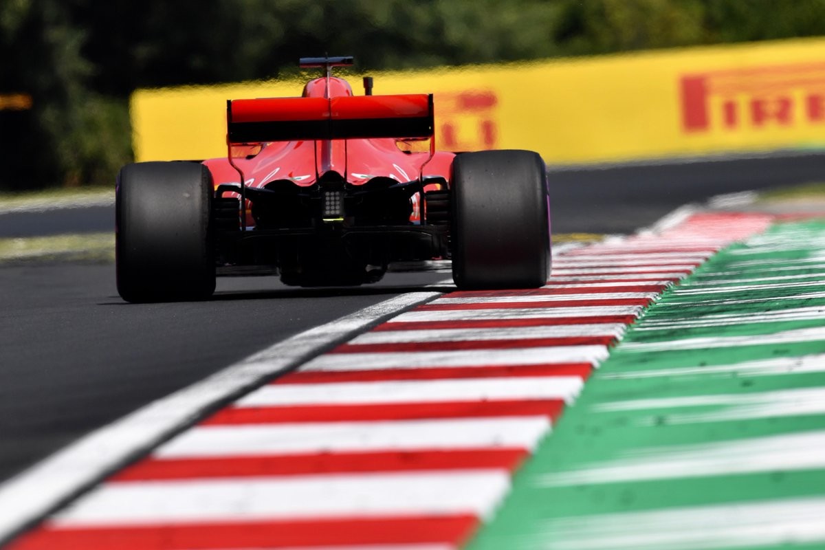 F1, Gp d'Ungheria - Svetta Vettel nelle FP2, Mercedes insegue