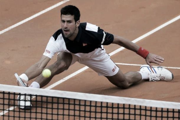 Djokovic sofre para vencer Ferrer por dois sets a um no Masters de Roma