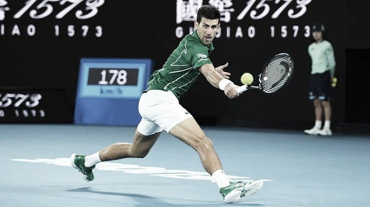 Djokovic encerra boa fase de Raonic e avança para enfrentar Federer em Melbourne Djokovic encerra boa fase de Raonic e avança para enfrentar Federer em Melbourne