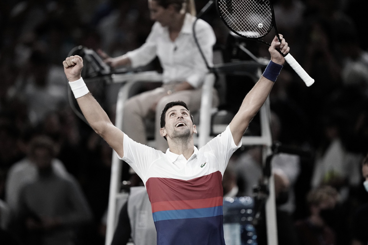 Djokovic vira para cima de Medvedev e é hexacampeão do Masters 1000 de Paris