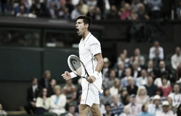Novak Djokovic derrota Jo-Wilfried Tsonga e avanças às quartas de final de Wimbledon Novak Djokovic derrota Jo-Wilfried Tsonga e avanças às quartas de final de Wimbledon