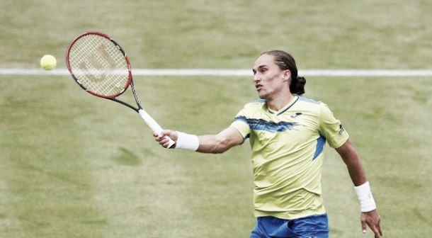 Alexandr Dolgopolov shocks Rafael Nadal in round one of Queen's