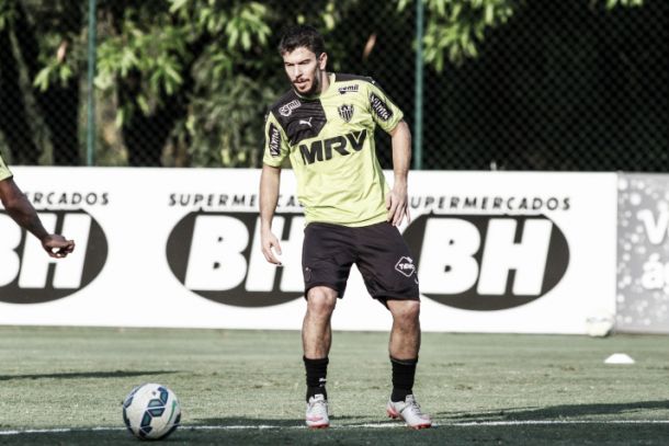 Leandro Donizete fala sobre a importância de fortalecer o elenco para a próxima temporada Leandro Donizete fala sobre a importância de fortalecer o elenco para a próxima temporada