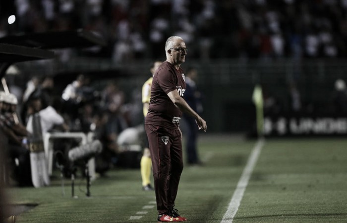 Dorival destaca desempenho da equipe e presença da torcida em virada do São Paulo no Pacaembu