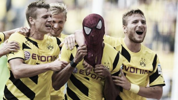 Aubameyang teje una dorada Supercopa para el Dortmund