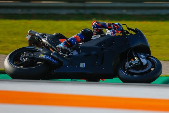 MotoGp, Test Valencia - Marquez sale in cattedra nel Day2
