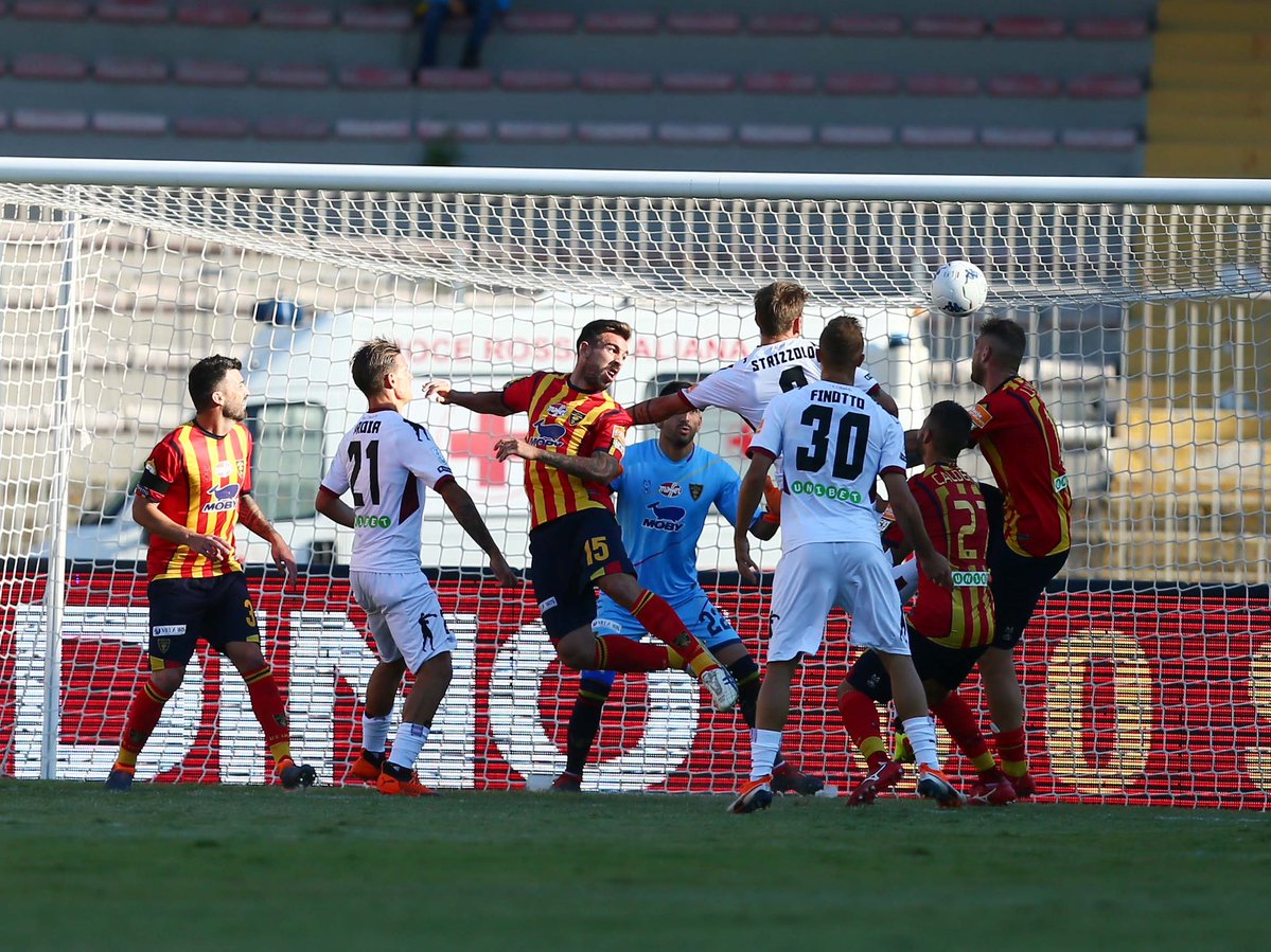 Serie B: crollano Hellas e Benevento, secondo sorriso consecutivo per il Foggia
