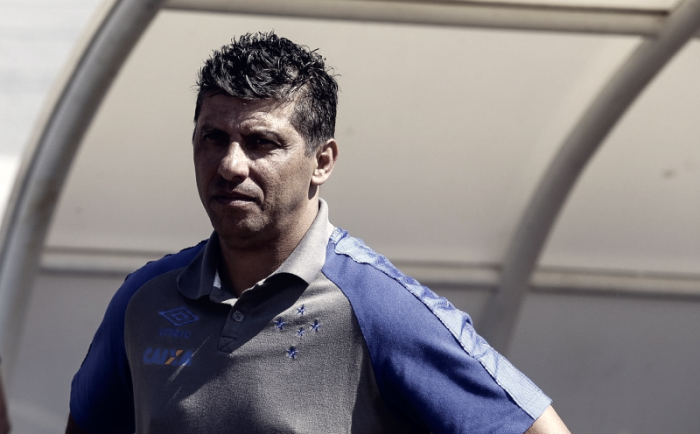 Derrota e eliminação chateiam auxiliar técnico do Cruzeiro: "Não atingimos nosso objetivo" Derrota e eliminação chateiam auxiliar técnico do Cruzeiro: "Não atingimos nosso objetivo"