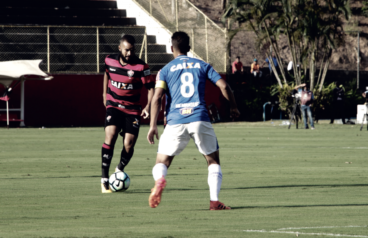 Com técnico interino, Vitória recebe modificado Cruzeiro no Barradão