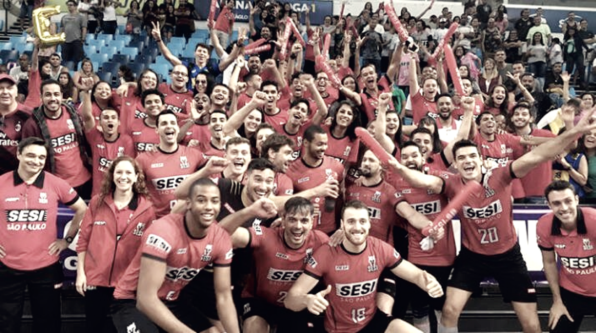 Sesi-SP supera Sesc Rio, faz 3 a 0 na série e se classifica para final da Superliga Masculina Sesi-SP supera Sesc Rio, faz 3 a 0 na série e se classifica para final da Superliga Masculina