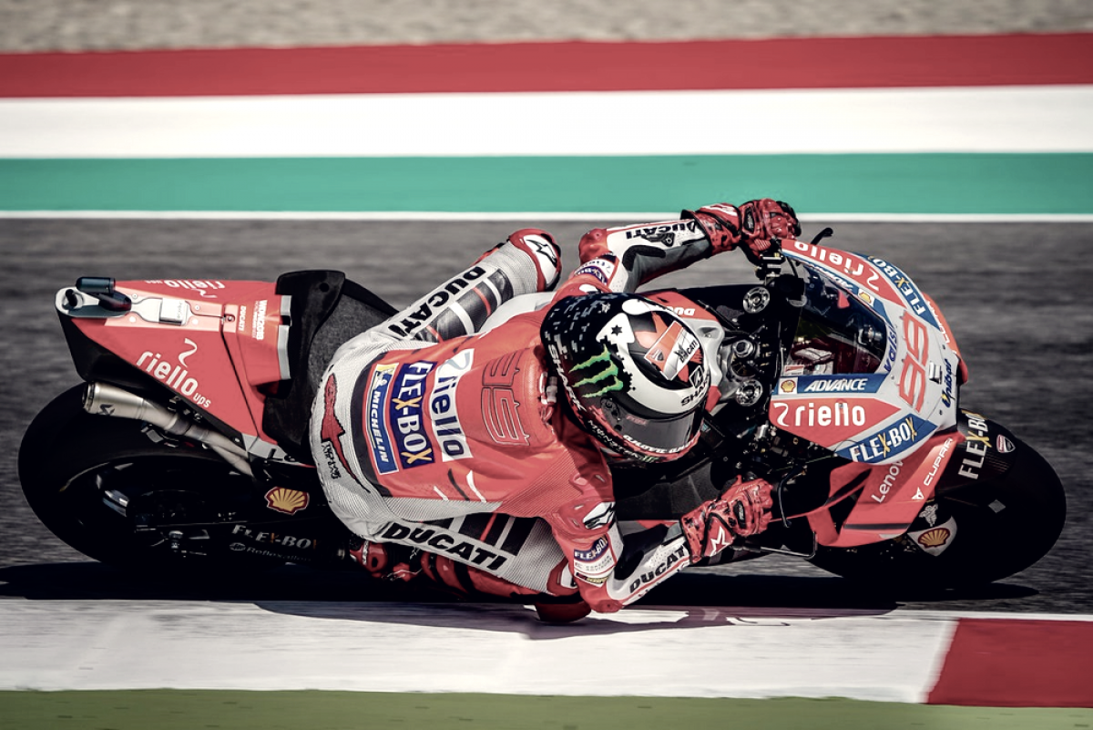 MotoGP - Lorenzo trionfa al Mugello davanti a Dovizioso e Rossi