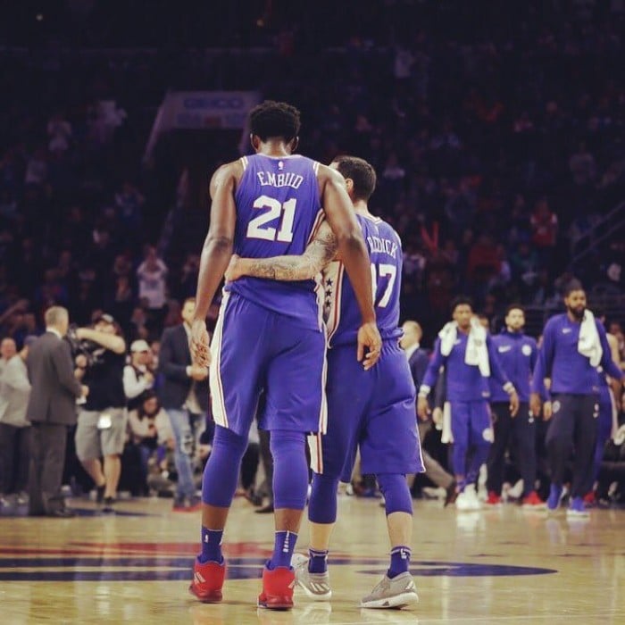 NBA - Embiid guida i 76ers al successo sui T'Wolves; Phoenix si inchina ai Kings