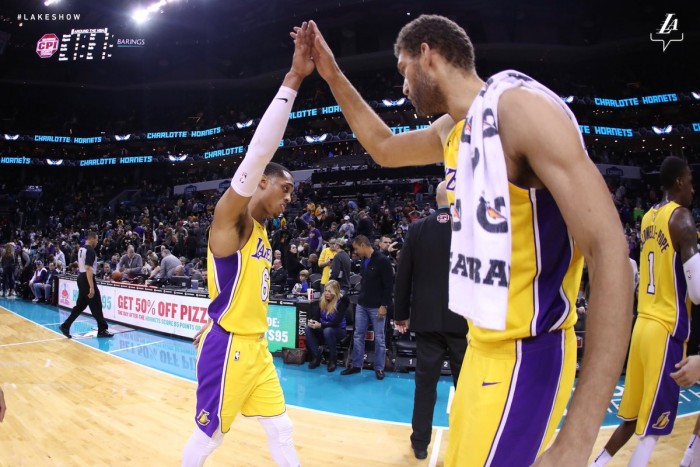NBA - Lakers, scherzetto agli Hornets. Miami piega Brooklyn in Messico