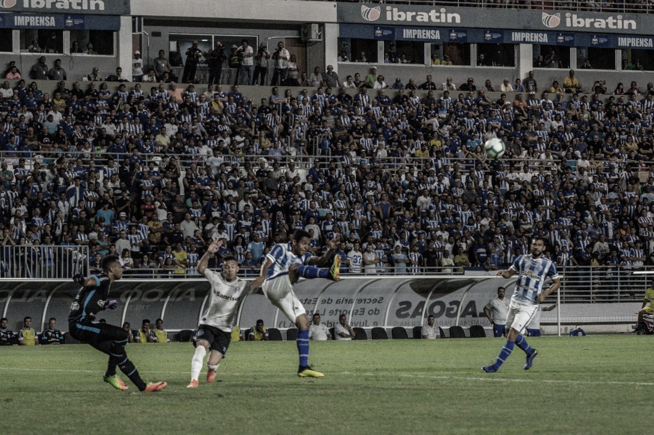 Gols e melhores momentos de Grêmio x CSA pelo Campeonato Brasileiro 2019 (2-1) Gols e melhores momentos de Grêmio x CSA pelo Campeonato Brasileiro 2019 (2-1)