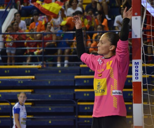 Fotos e imágenes del España-Eslovaquia, play off de clasificación para el Mundial Femenino 2015