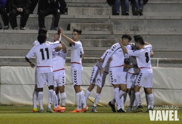 Fotos e imágenes del Albacete B 2-1 CD Madridejos, en la jornada 18 del Grupo XVIII, Tercera División