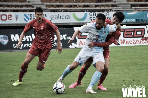 Fotos e imágenes del SD Compostela 0-0 CYD Leonesa de la jornada 8, Segunda División B Grupo I