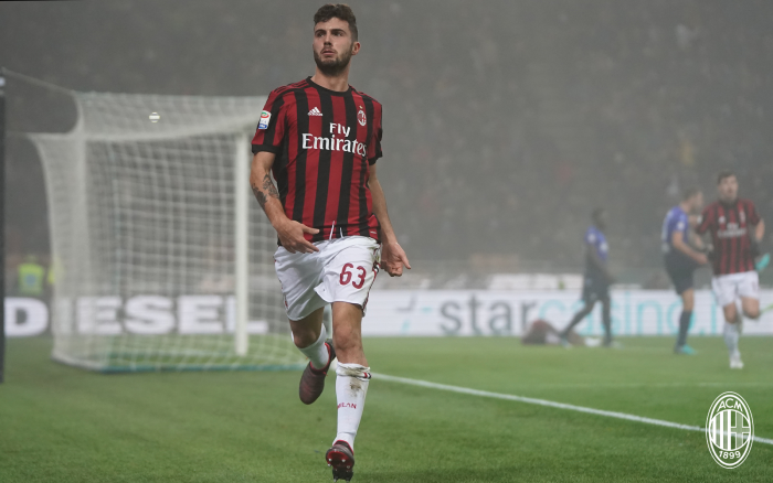 Gazzetta, Kalinic resta l’attaccante titolare ma Cutrone è il nuovo idolo dei tifosi Gazzetta, Kalinic resta l’attaccante titolare ma Cutrone è il nuovo idolo dei tifosi