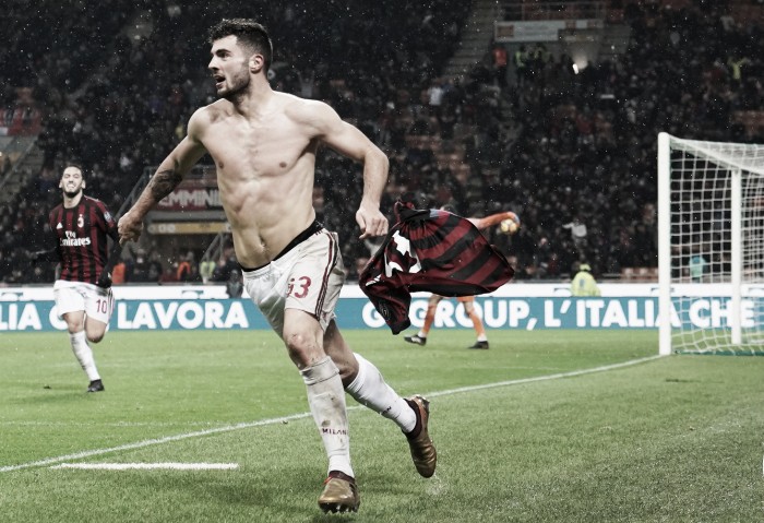 No sufoco! Milan vence dérbi contra Inter na prorrogação e vai à semifinal da Copa Itália