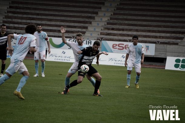 Fotos e imágenes del partido Compostela 2-1 Lealtad, 9ª jornada Segunda División B Grupo 1