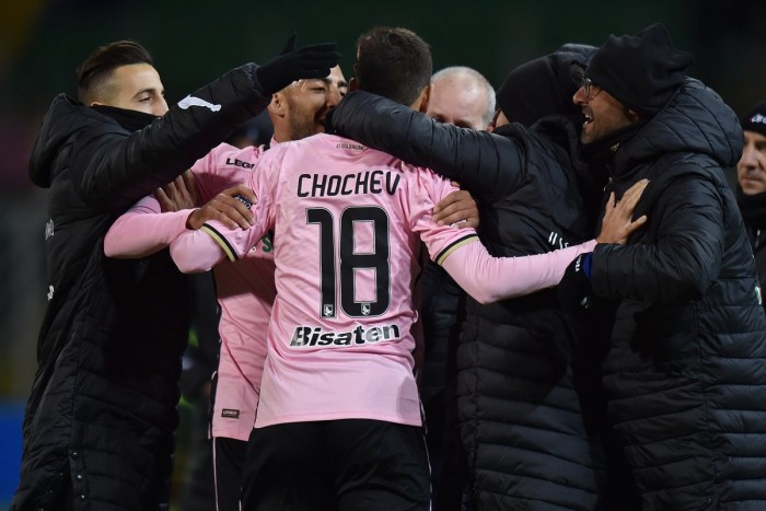 Serie B: il Palermo cala il tris e mantiene la vetta, Salernitana battuta 3-0