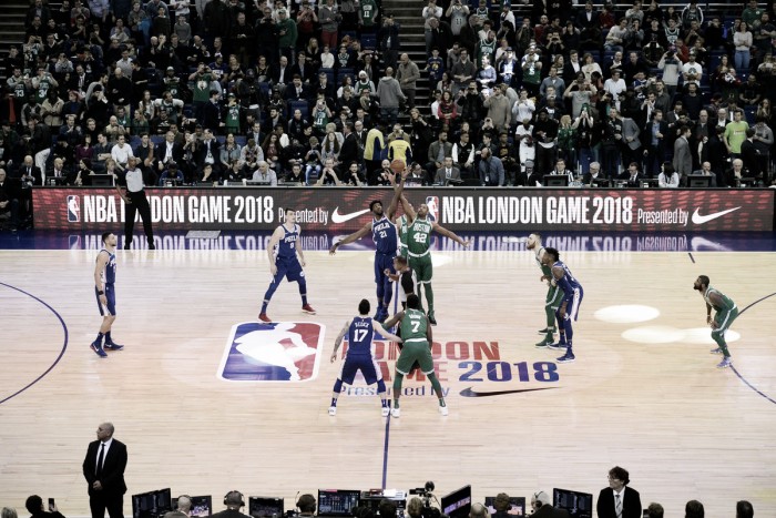 Boston Celtics triunfa en la noche londinense