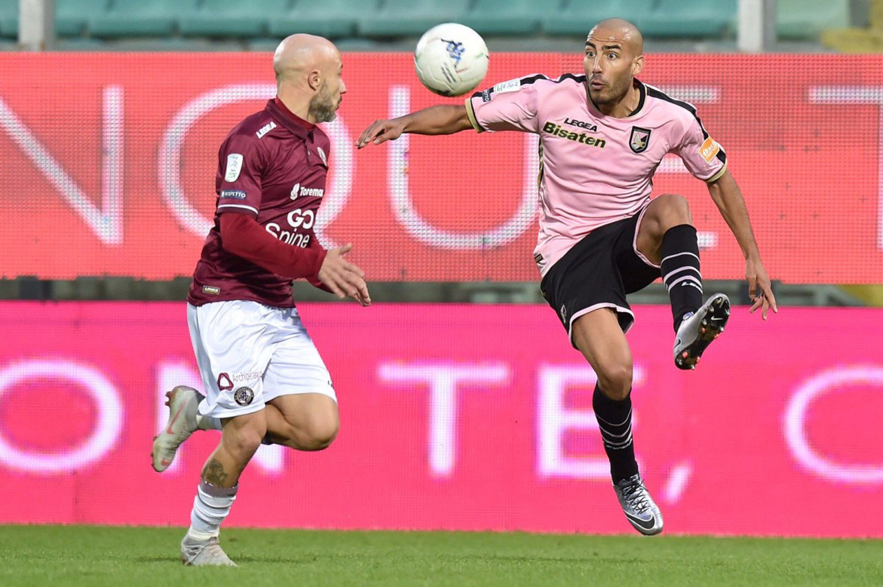 Serie B: frena il Palermo, rinviata per pioggia Cosenza-Benevento. Sorride il Foggia