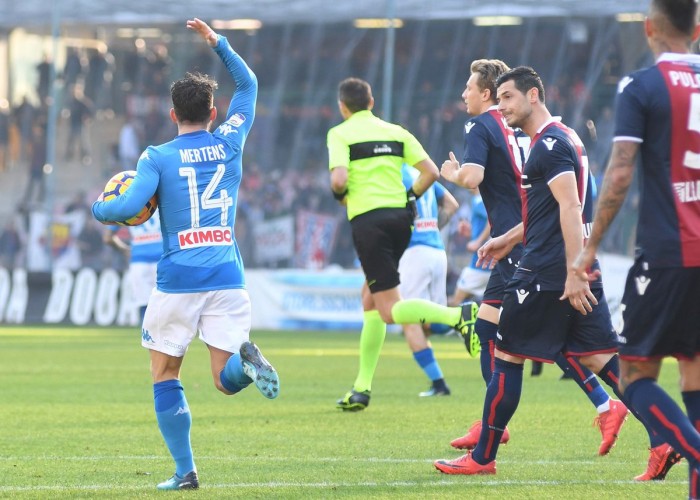 Il Napoli di nuovo in vetta, Sarri e Mertens commentano la vittoria sul Bologna