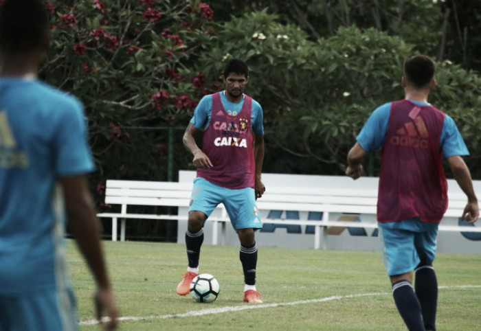 Com mudanças na equipe, Sport se prepara para enfrentar o Santos na Ilha do Retiro