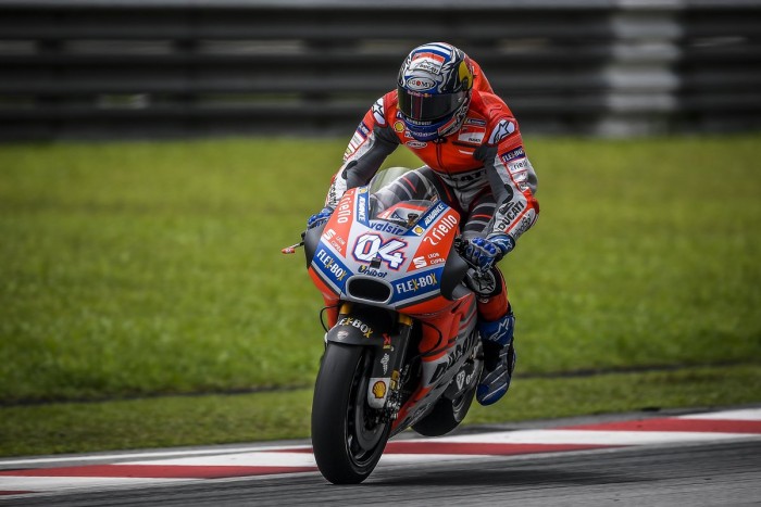 MotoGP - La nuova Ducati funziona. Lorenzo: "Veloci sul passo e sul giro; Dovi: "Sempre meglio"