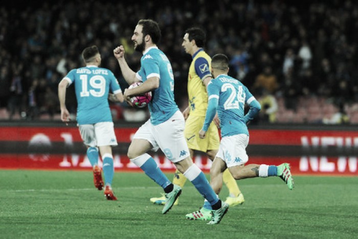 Napoli 3-1 Chievo: Partenopei prevail to heap pressure on Juve