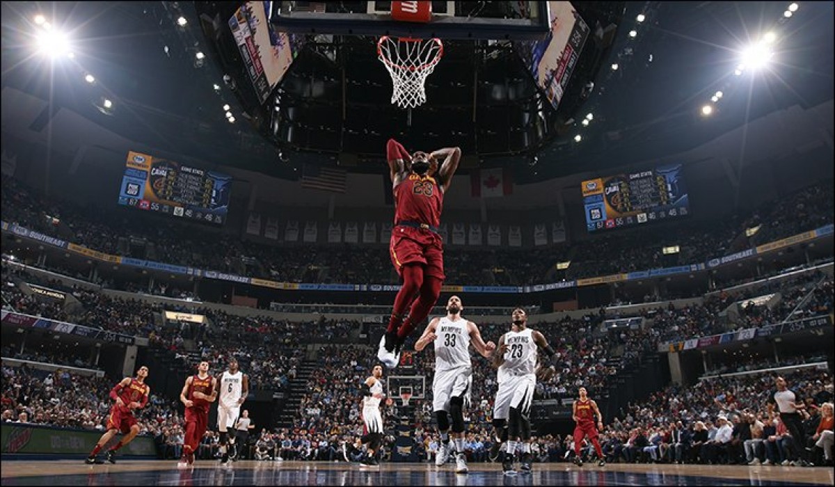 NBA - Super LeBron guida Cleveland; Davis entra nella storia ed abbatte gli Heat
