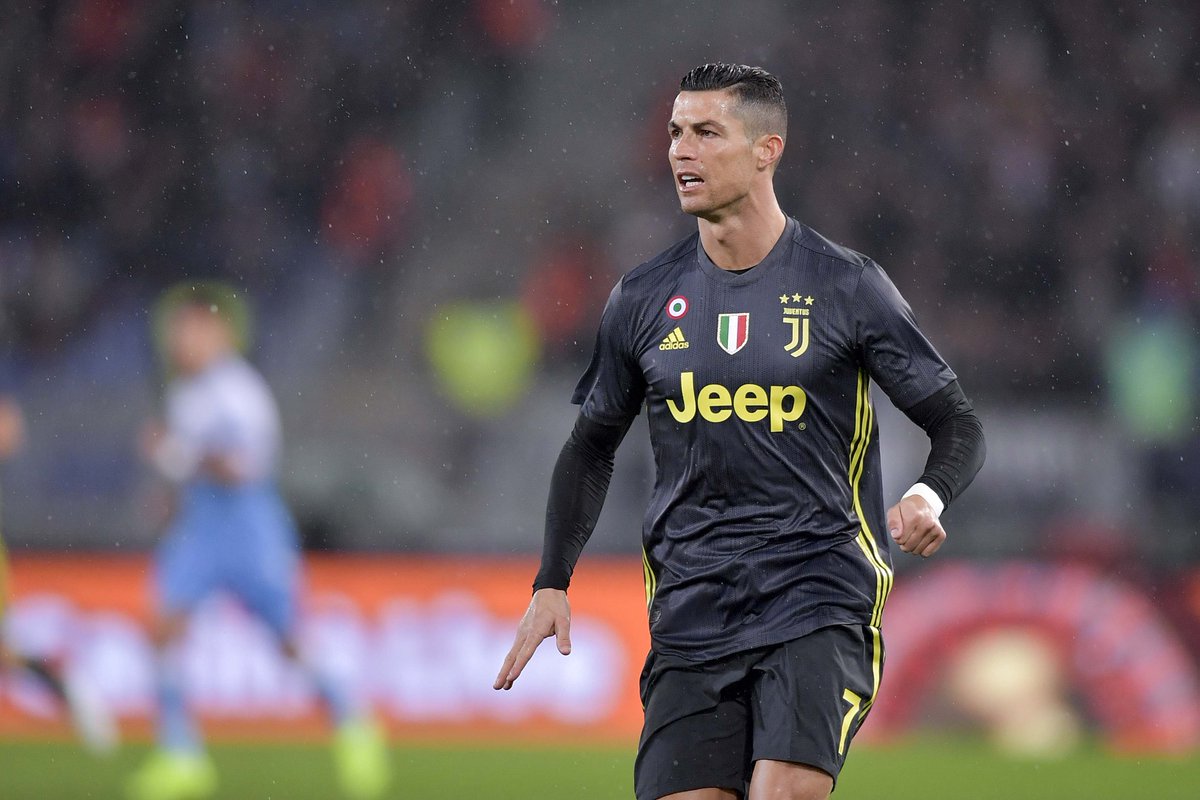 Serie A - Cancelo e Ronaldo ribaltano la Lazio: la Juventus vince 1-2