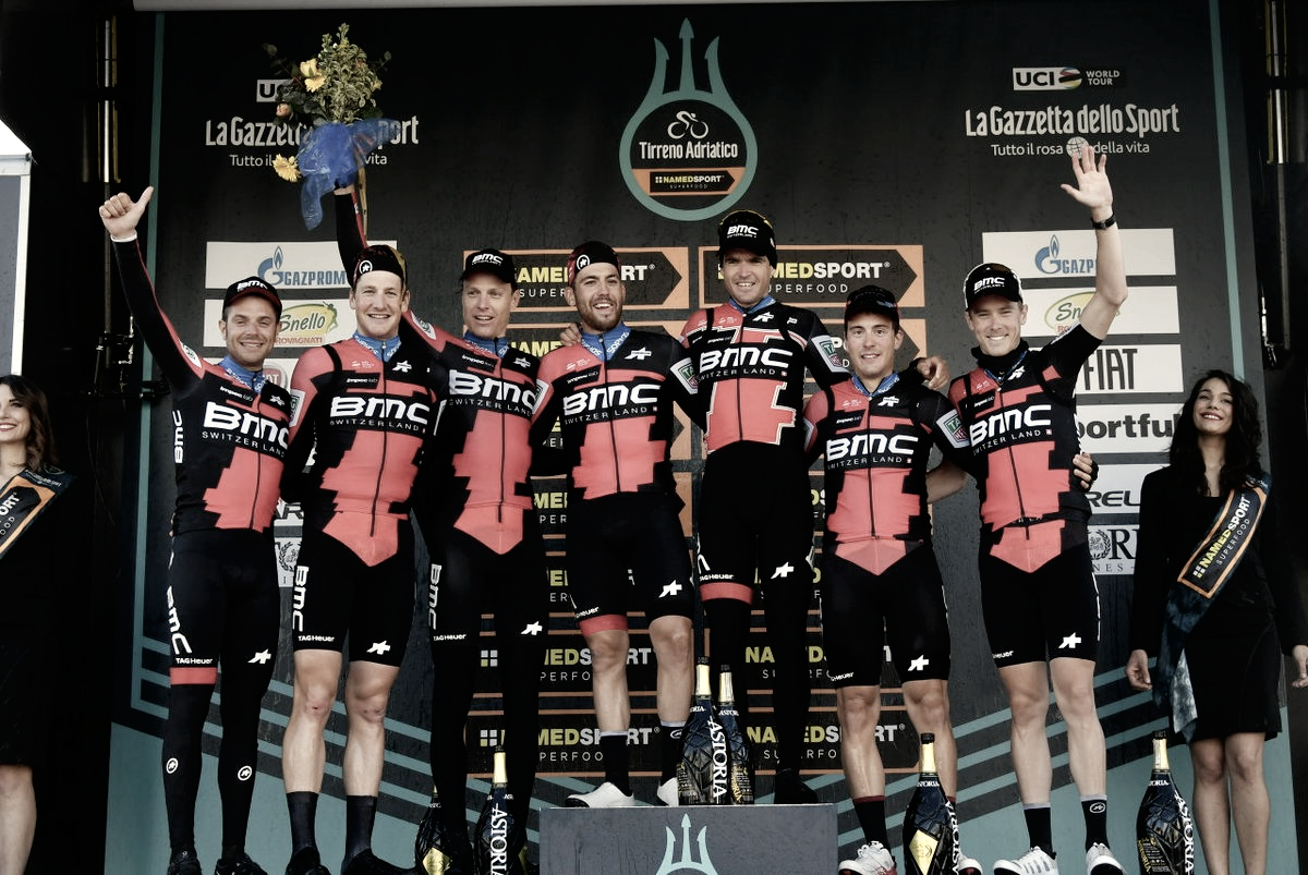 BMC domina la CRE y Damiano Caruso es el primer líder de la Tirreno Adriatico