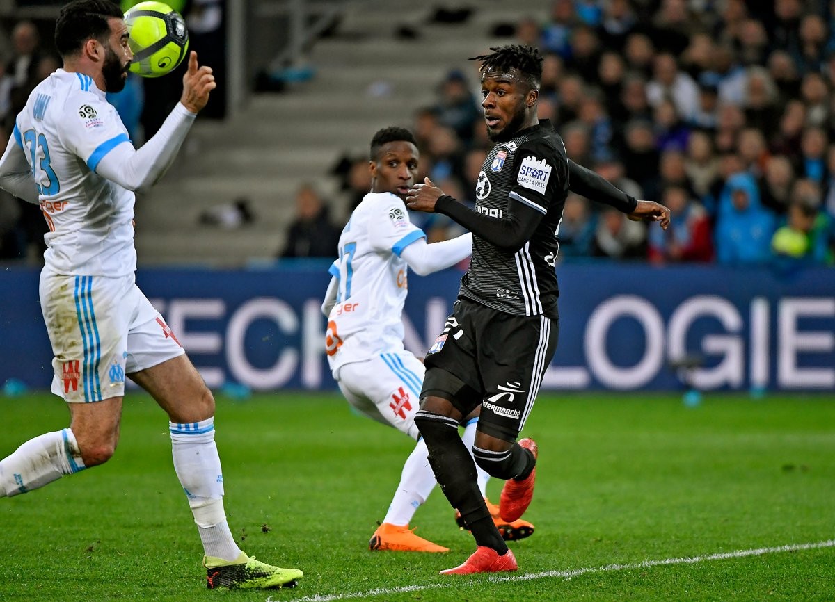 Ligue 1 domenicale: bene il PSG, al Lione il big match della domenica