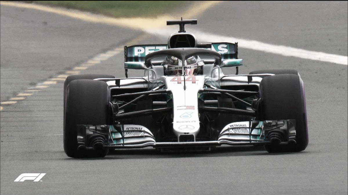 Mercedes y Hamilton consiguen la primera pole del año