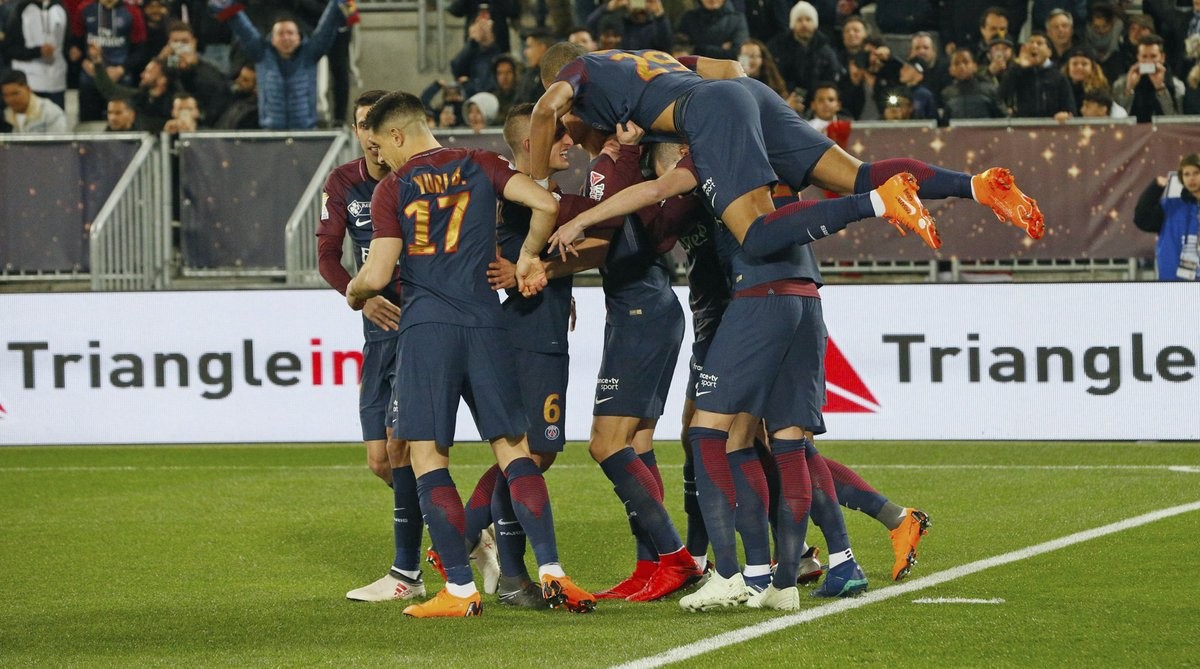 La Coupe de la Ligue va al PSG: Monaco battuto grazie a Cavani ...
