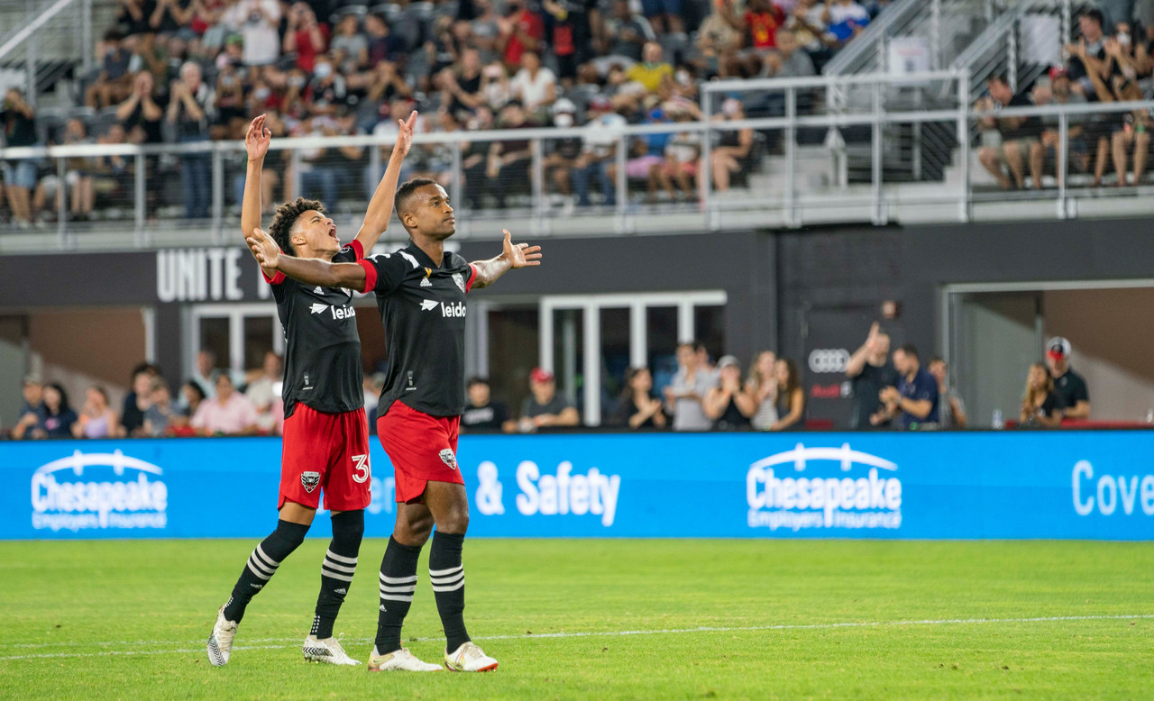 D.C. United 3-0 Chicago Fire: D.C. wins with ease