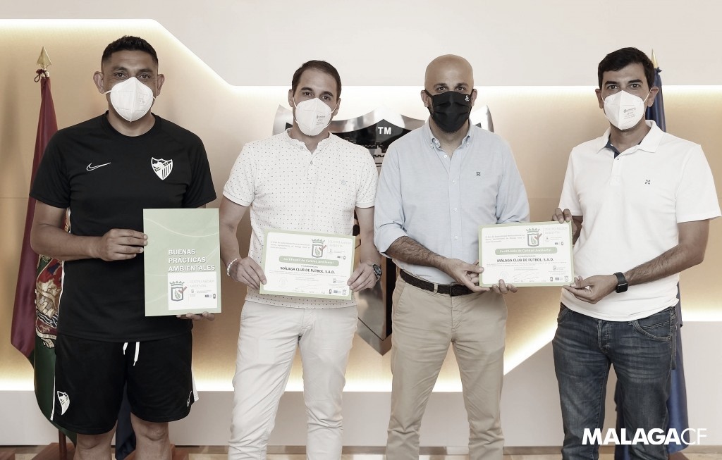 El Málaga CF recibe el certificado de red de establecimiento sostenible El Málaga CF recibe el certificado de red de establecimiento sostenible