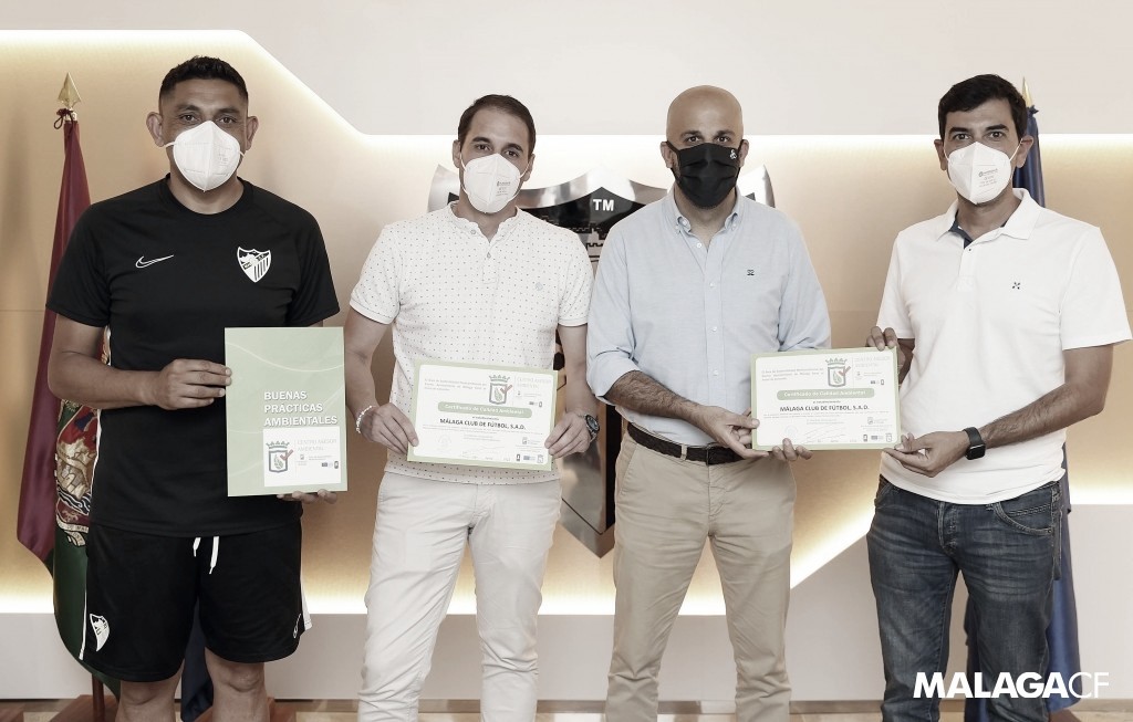 El Málaga CF recibe el certificado de red de establecimiento sostenible