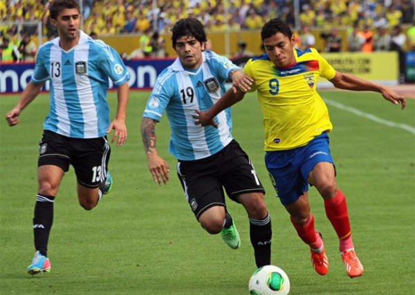 Ecuador empata con Argentina y complica su clasificación (VIDEO)