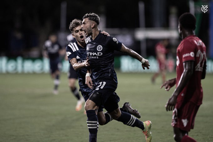 NYCFC destruye al
favorito NYCFC destruye al
favorito