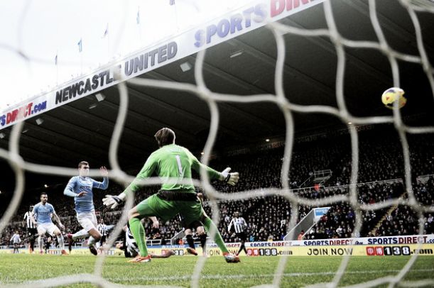 Newcastle United 0-2 Manchester City: Goals from Negredo and Dzeko propel City to top of the league