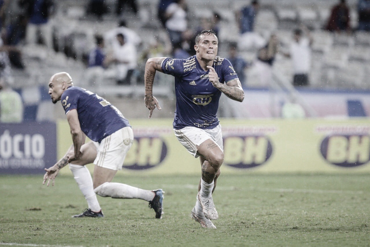 Edu garante vitória do Cruzeiro e celebra: "Maior chance da minha vida"